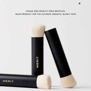 NIB Merit Beauty brush No 1 complexion blending Brush new